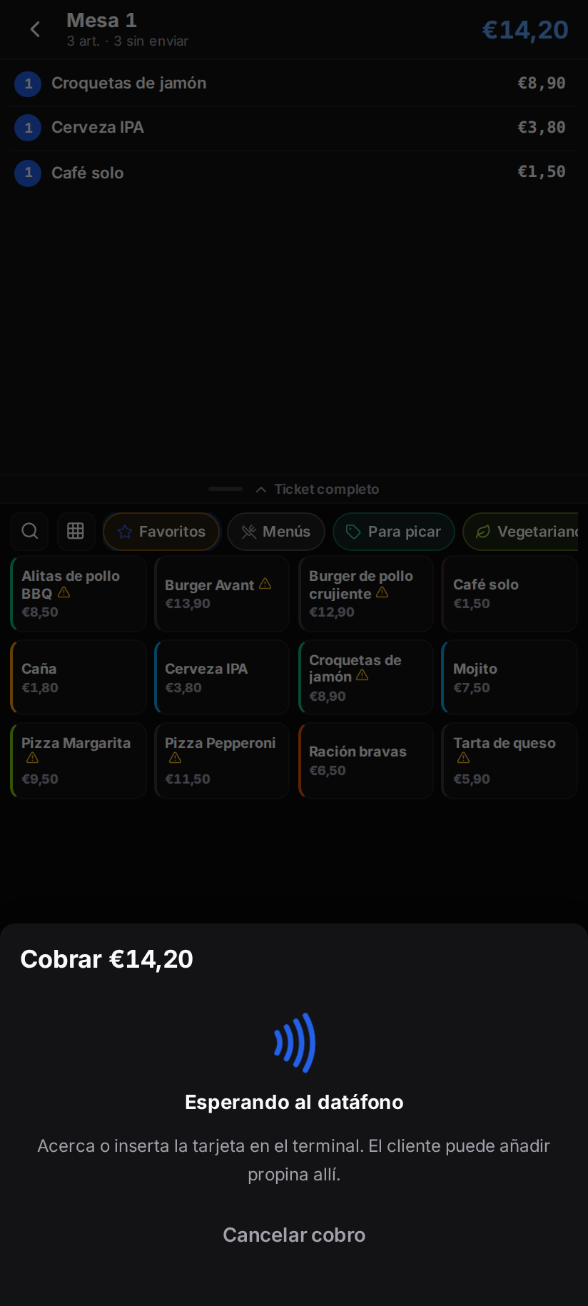 Comandera esperando al datáfono del terminal Teya